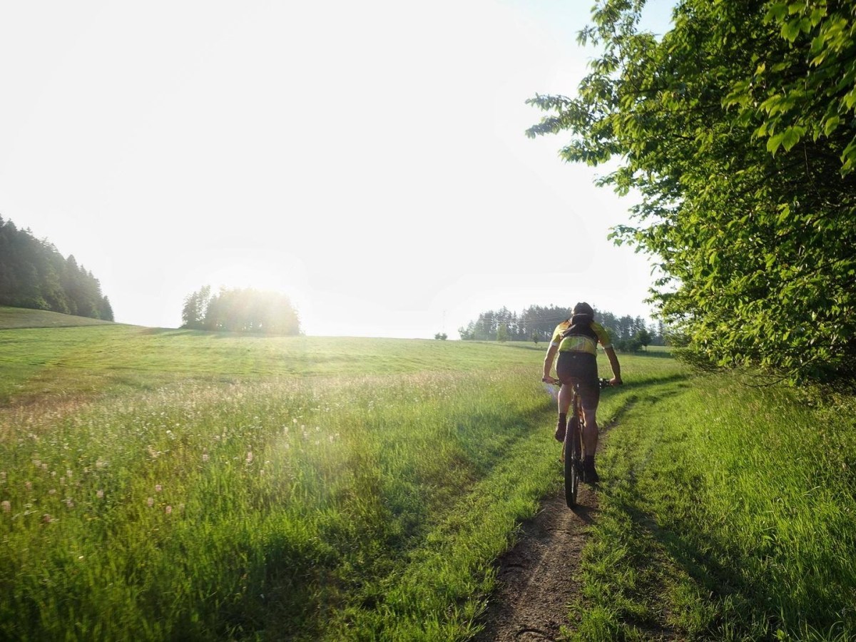 200HARD: 12 hodin v sedle 